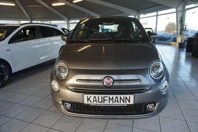 Car image 4