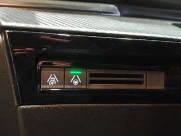 Car image 36