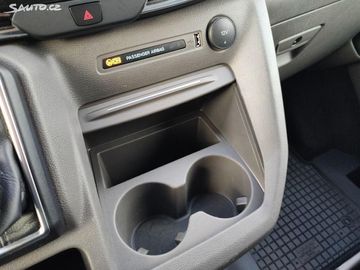 Car image 33