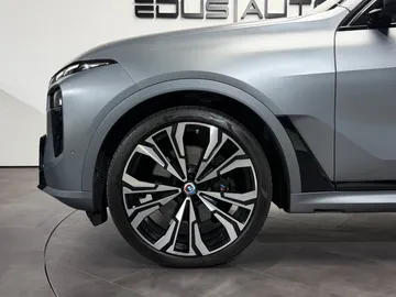 Car image 37