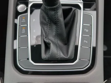 Car image 49