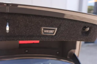 Car image 35