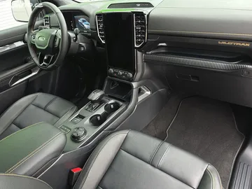 Car image 44