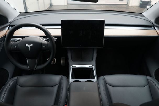 Tesla Model Y Performance AWD 393 kW image number 9