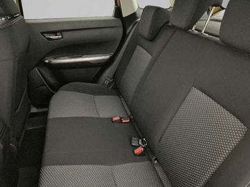 Car image 10