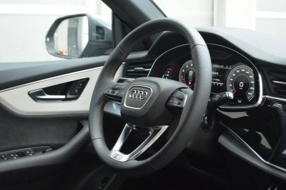 Car image 30