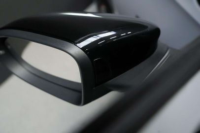 Car image 36