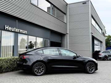 Car image 41