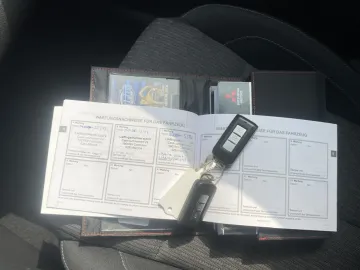 Car image 33