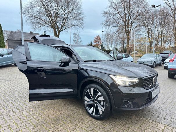 Volvo XC40 B4 Dark DKG 145 kW image number 8