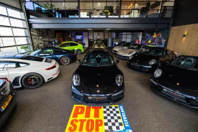 Car image 37