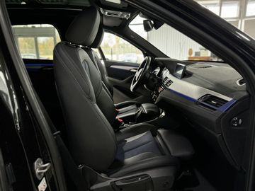 Car image 35