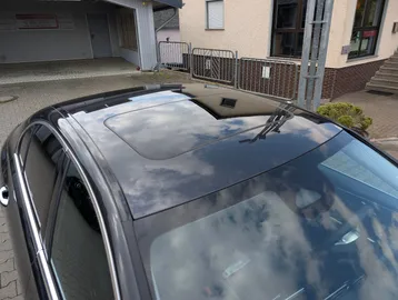 Car image 40