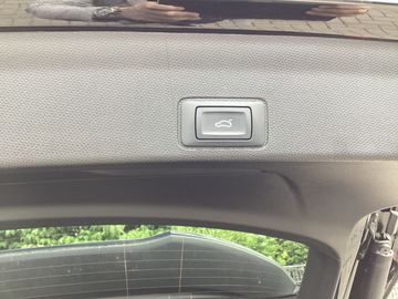 Car image 39