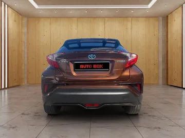 Car image 5