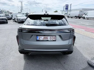 Car image 27