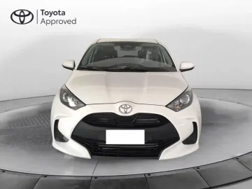 Car image 3