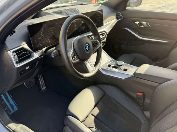 BMW 330 e 215 kW image number 9