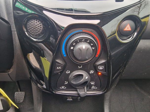 Peugeot 108 53 kW image number 12