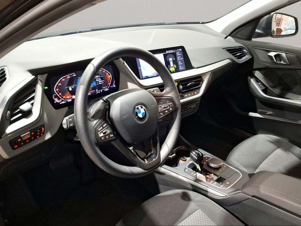 BMW 118i 100 kW image number 4