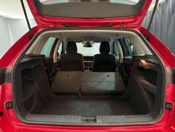 Car image 44