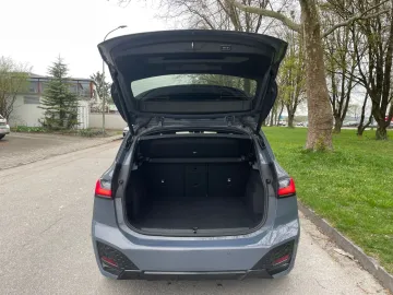 Car image 36