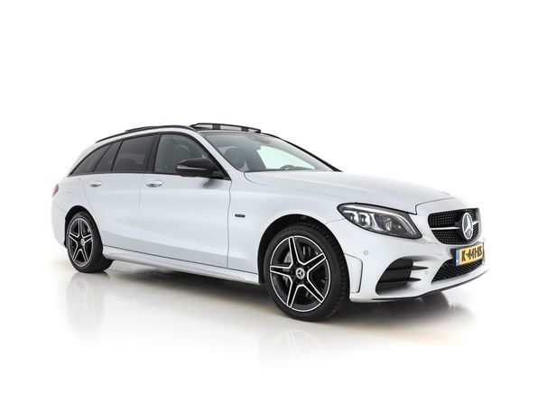 Mercedes-Benz C 300 e T AMG 235 kW image number 2