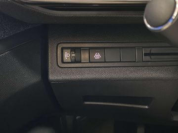 Car image 36