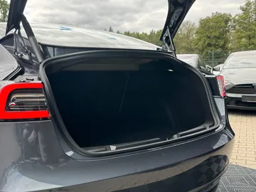 Car image 40
