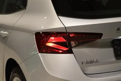 Car image 22
