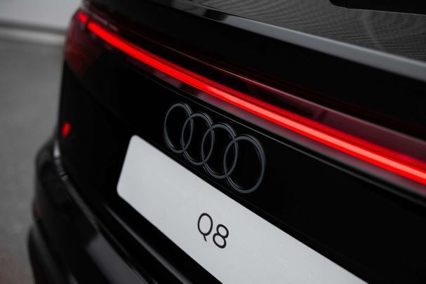 Audi Q8 55 TFSIe quattro 290 kW image number 25