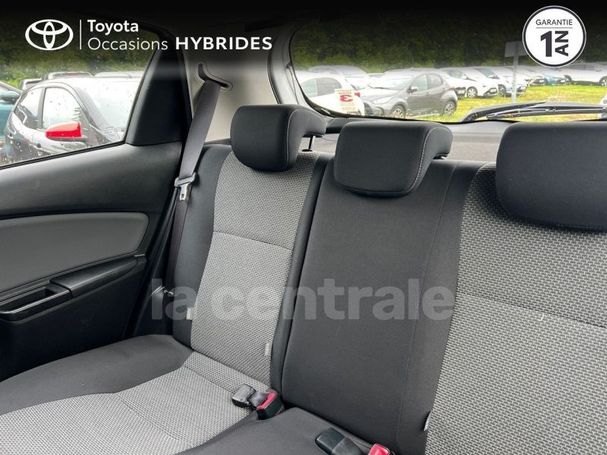 Toyota Yaris Hybrid 55 kW image number 13