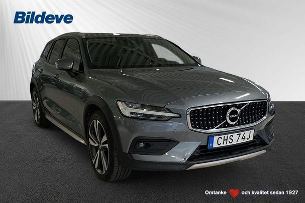 Volvo V60 Cross Country D4 AWD 141 kW image number 1