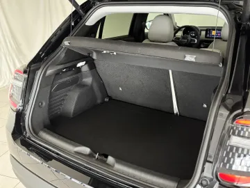 Car image 36