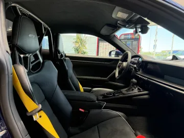 Car image 37