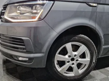 Car image 27