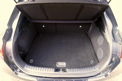 Car image 33