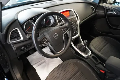 Car image 43