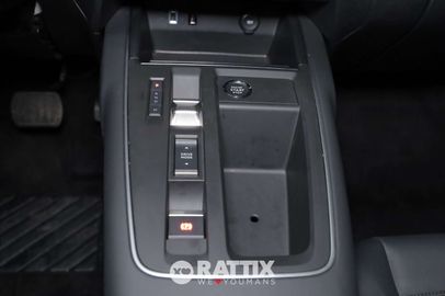 Car image 31