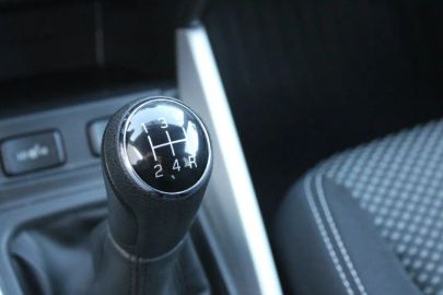 Car image 35