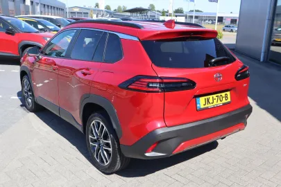 Car image 3