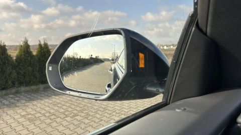 Car image 35