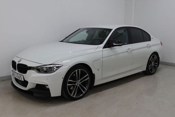 BMW 330e M Sport 185 kW image number 1