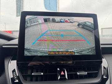 Car image 26