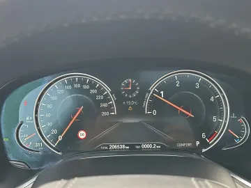 Car image 37