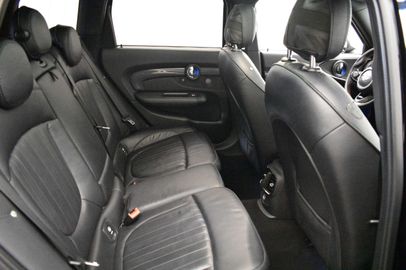 Car image 37