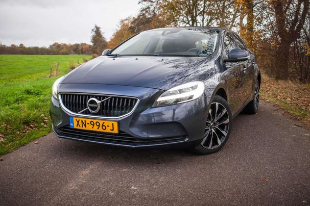 Volvo V40 T2 90 kW image number 1