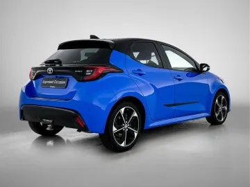 Car image 2