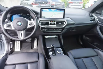 Car image 23