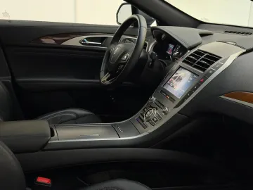 Car image 34